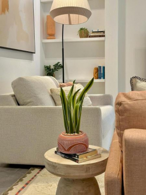 Gorgeous newly refurbished 2 bedroom apartment in London